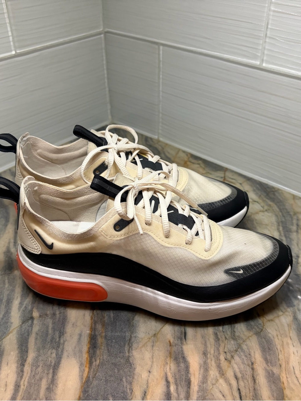 Nike Air Max Dia SE 'Pale Ivory' Running Shoes Sneakers AR7410-101 Women's 8